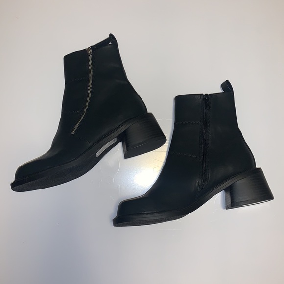 🆕 ASOS Black Chunky Ankle Booties - Women’s Size 8 - Picture 4 of 7